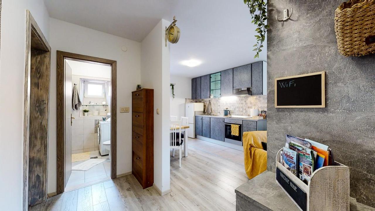 Apartman Tina Metković Exterior foto