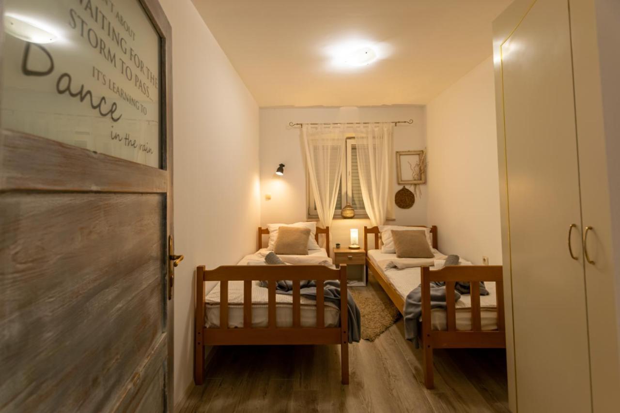 Apartman Tina Metković Exterior foto